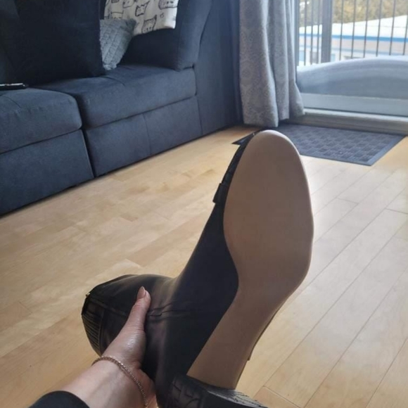 SALVATORE FERRAGAMO BLACK LILLA QT SIZE 9.5C - Picture 4 of 6